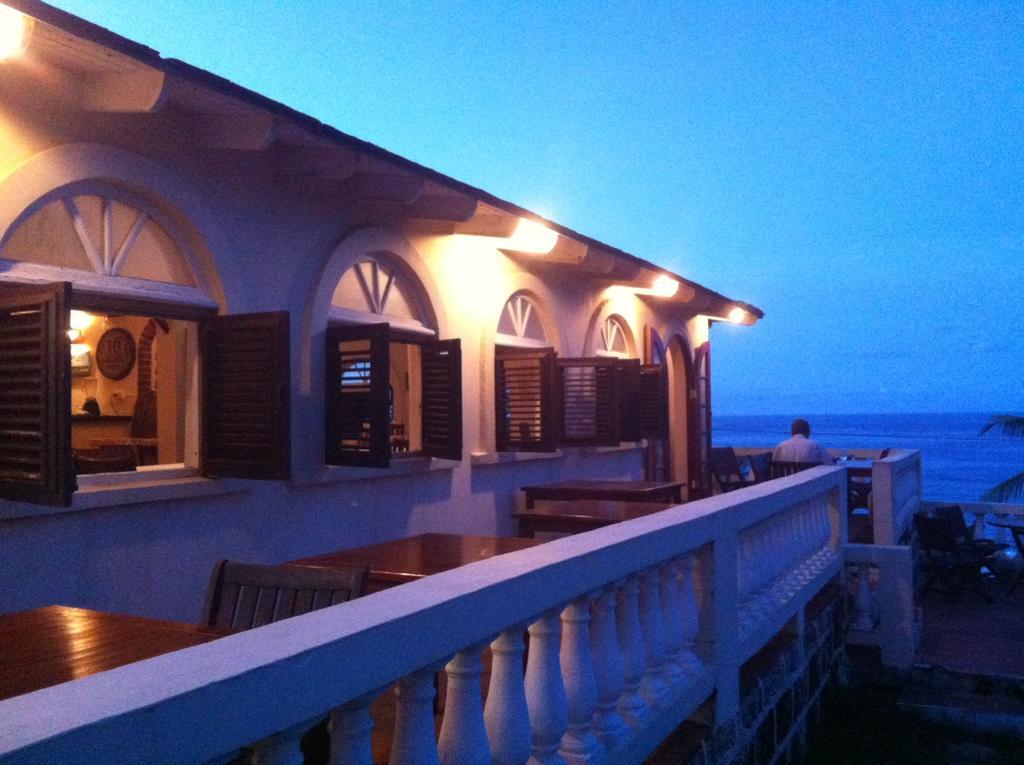 Round House Otel Bathsheba Dış mekan fotoğraf